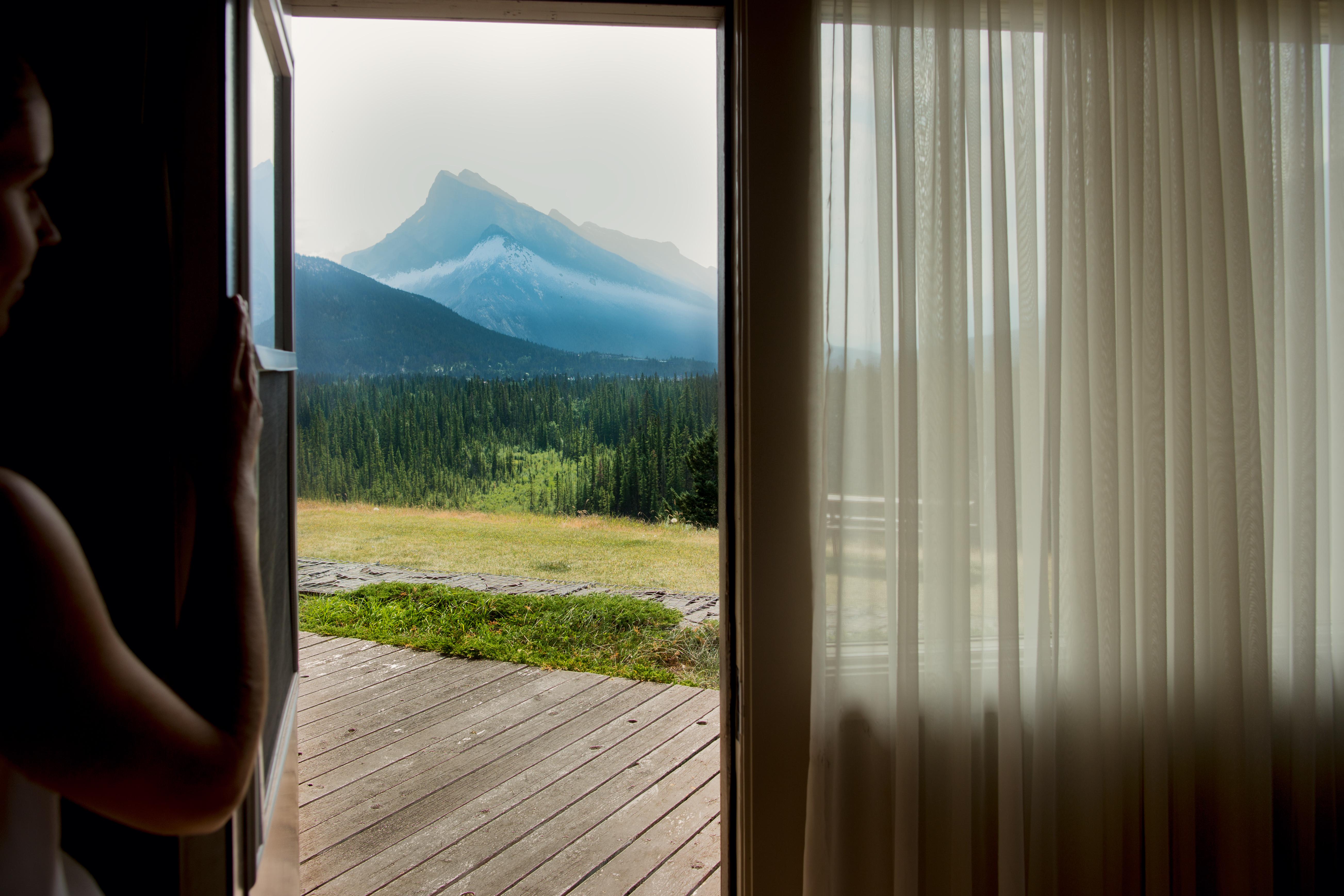The Juniper Hotel & Bistro Banff Exterior photo
