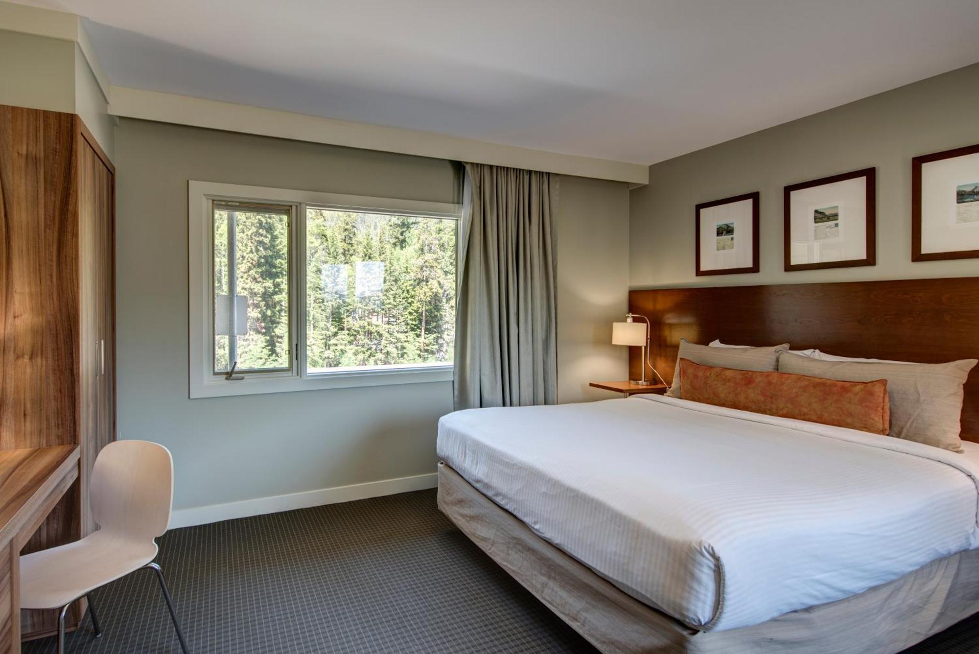 The Juniper Hotel & Bistro Banff Exterior photo