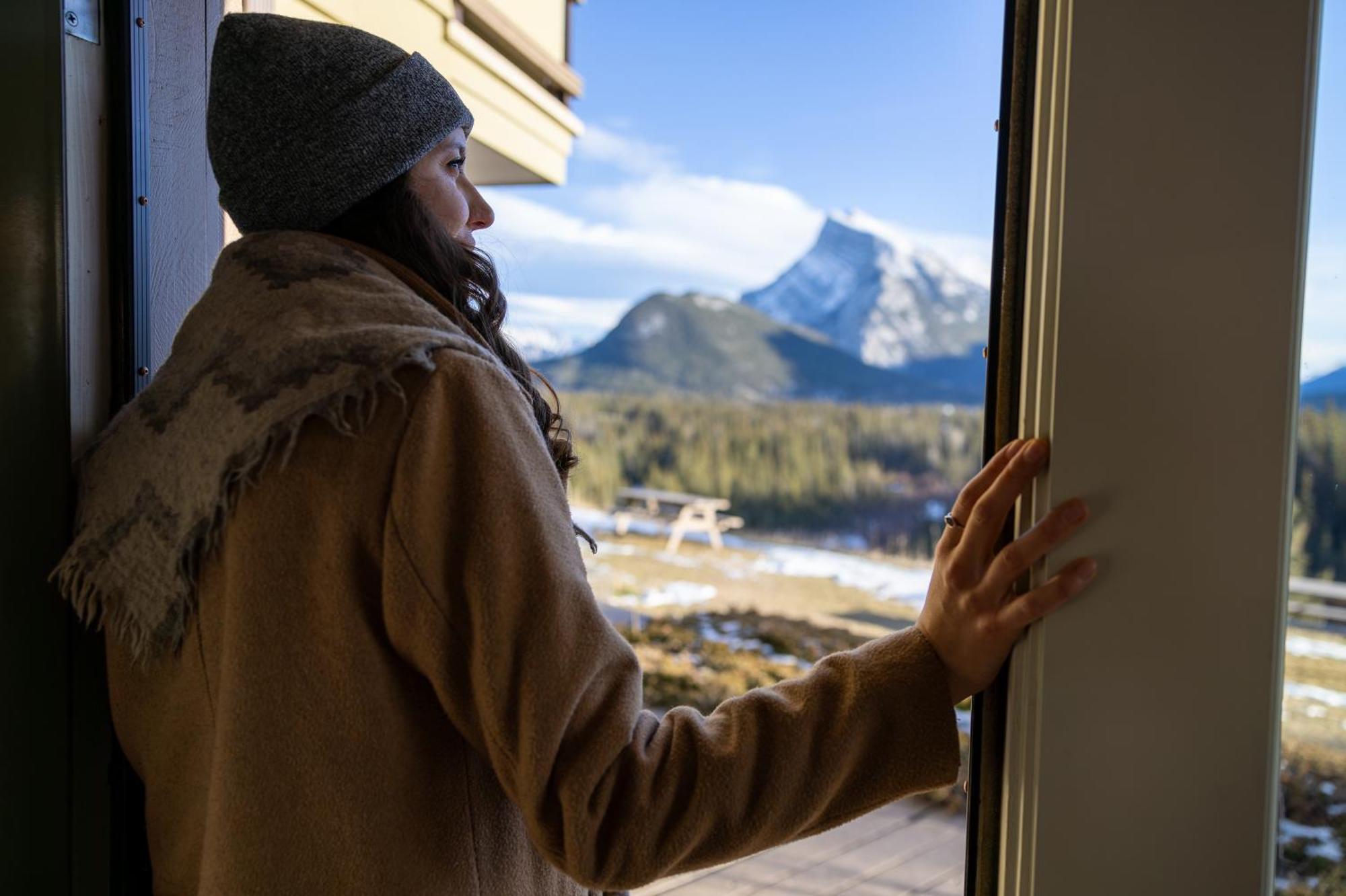 The Juniper Hotel & Bistro Banff Exterior photo