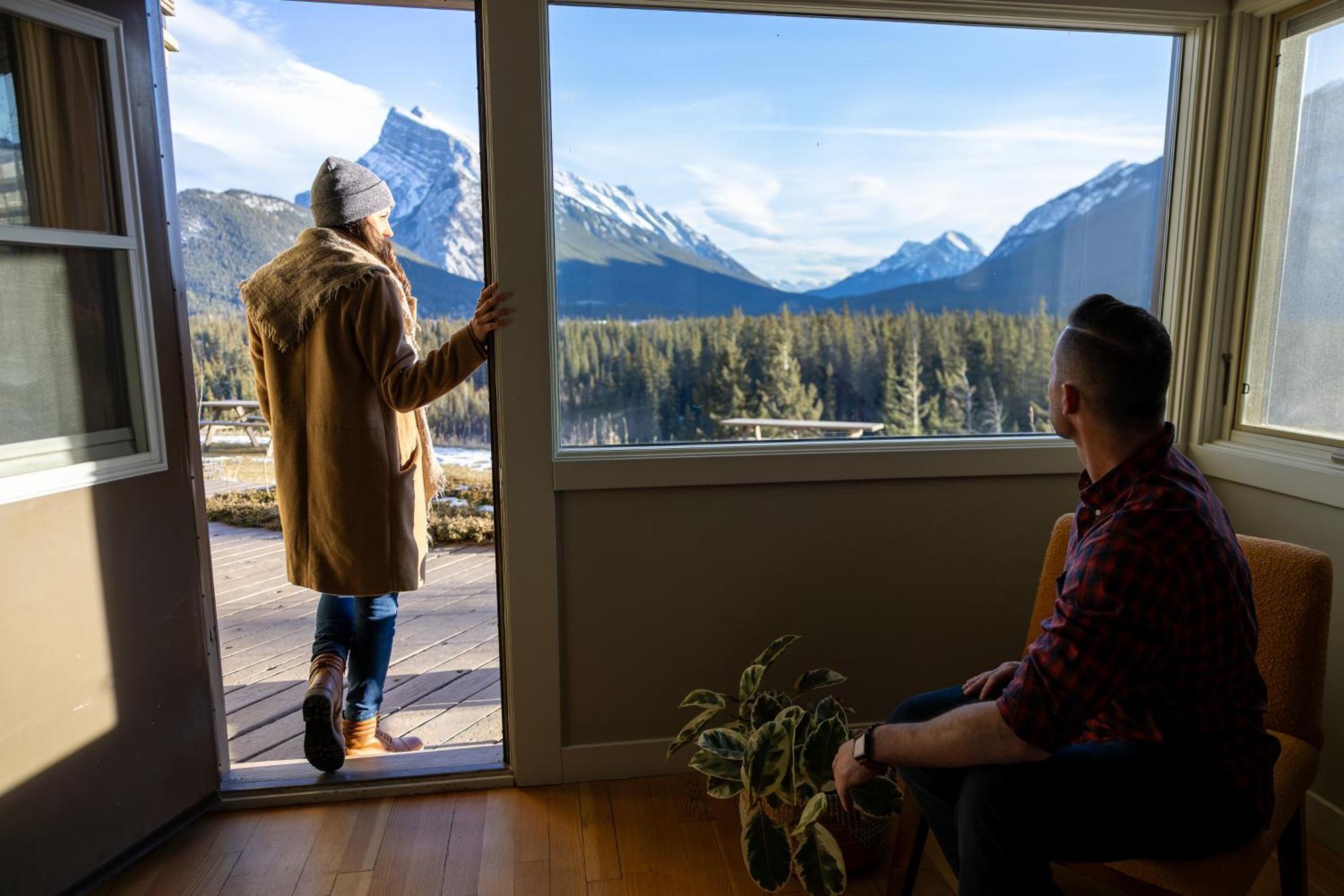 The Juniper Hotel & Bistro Banff Exterior photo